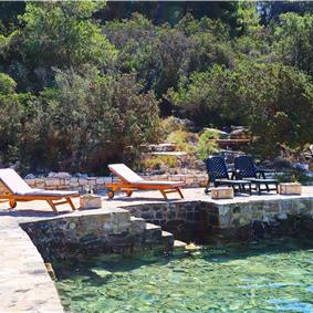 6 Bedroom Beachfront Villa with Heated Pool near Vela Luka on Korcula Island, Sleep 12